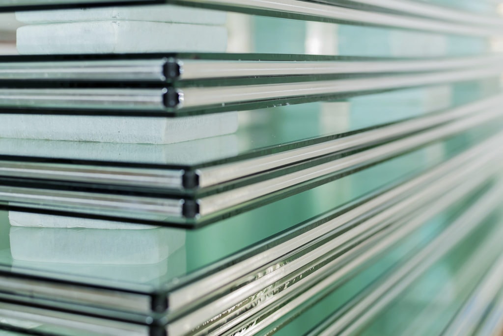 Molded Glass vs. Flat Glass What’s the Difference? Swift Glass